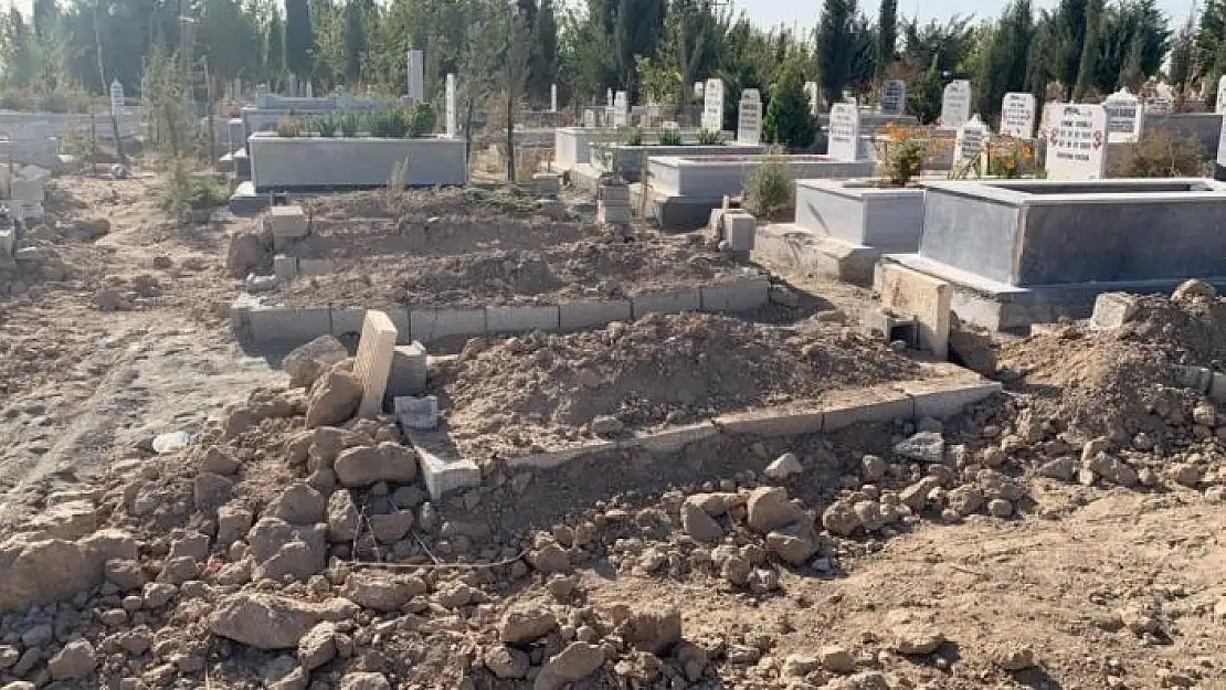 'Diyarbakır´da öldürülen genç kadın Adıyaman´da defnedildi'