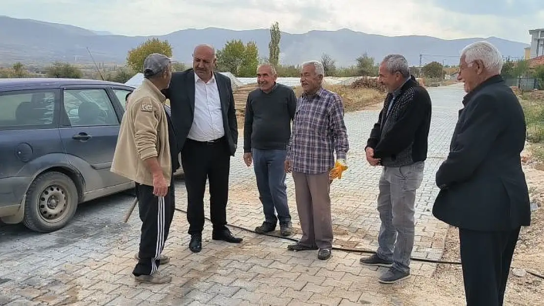 'Doğanşehir Belediyesi kilitli parke taşı çalışmalarına devam ediyor'