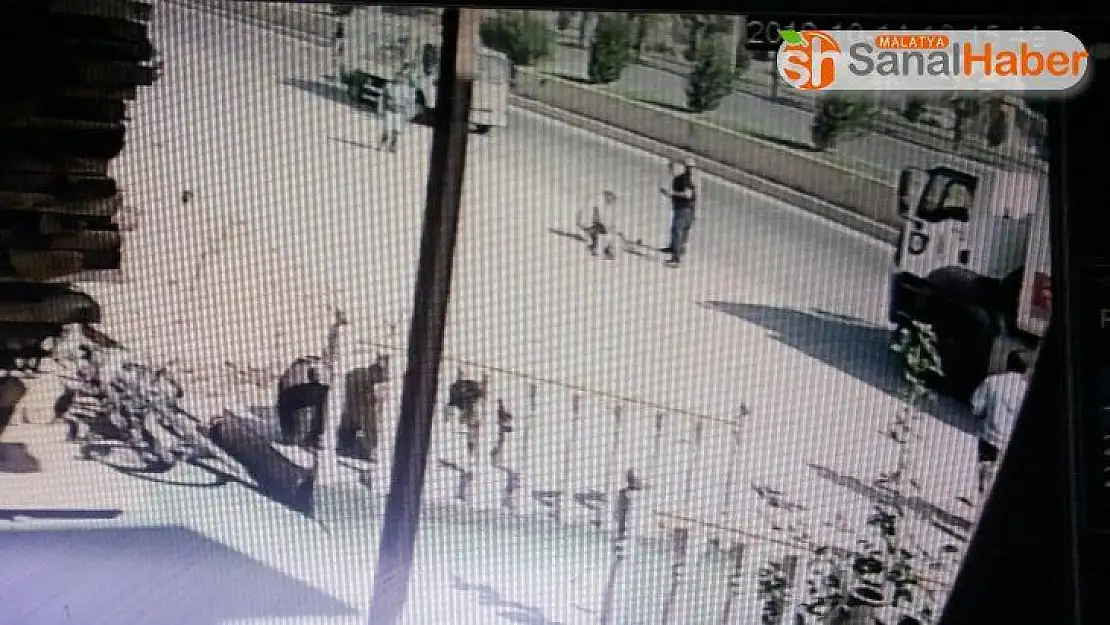 Dondurma almaya giderken kamyon çarptı