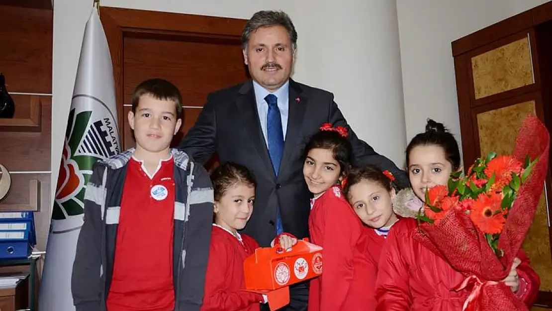KIRMIZI, HAYATIN RENGİ OLSUN