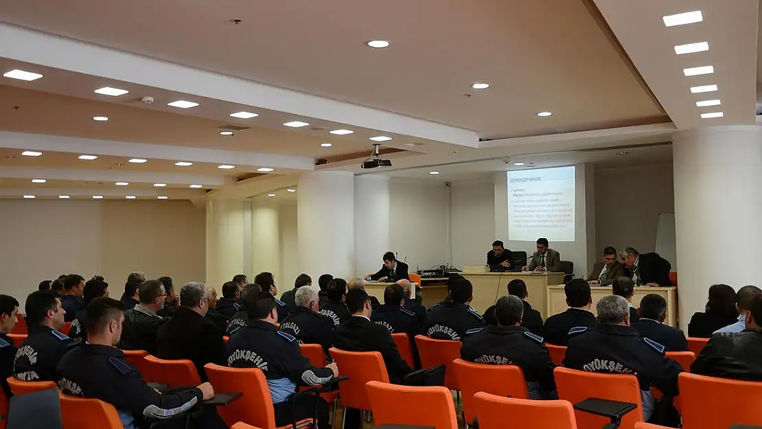 ZABITA VE RUHSAT DENETİM PERSONELİ BİLGİLENDİRİLDİ