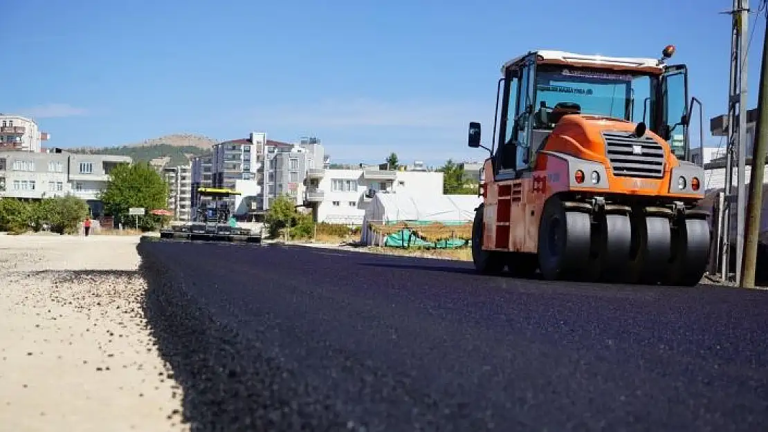 'Dumlupınar caddesinde asfalt çalışması'