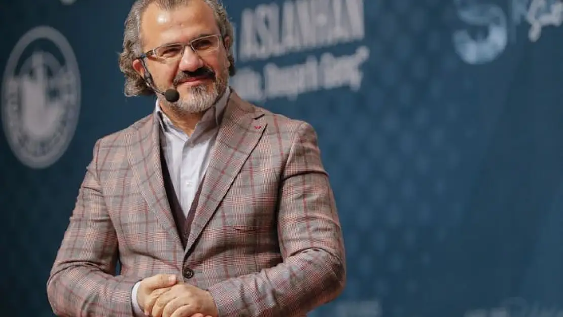 'Eğitimci Yazar Sıtkı Aslanhan Sivaslılar ile buluştu'