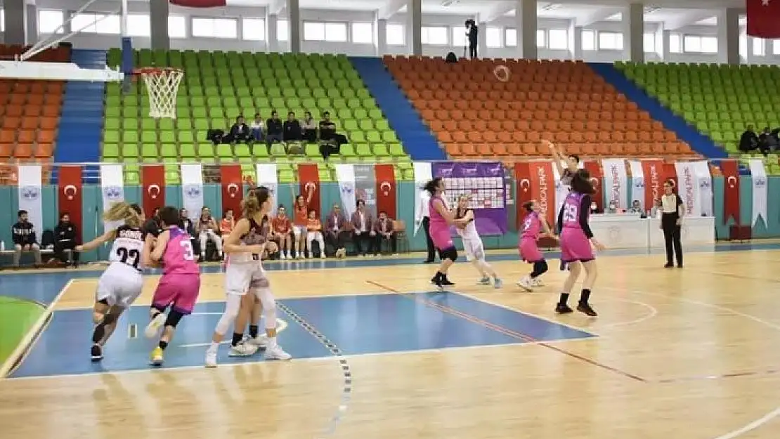 'Elazığ Basketbol Kulübü, 10´da 10´la tamamladı'