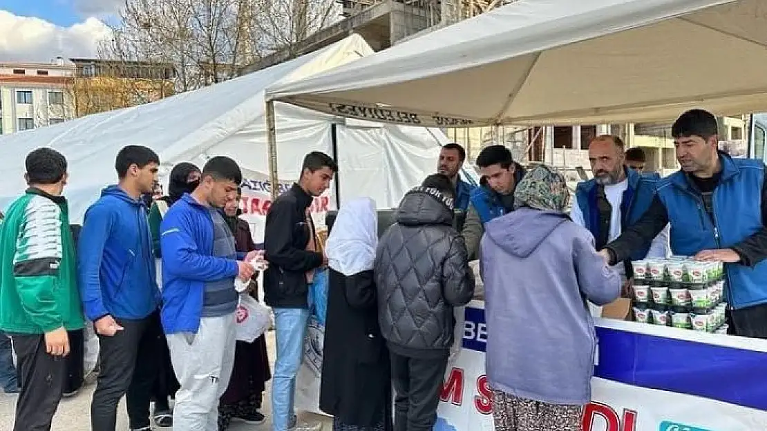 'Elazığ Belediyesi depremzedelerin yanında olmaya devam ediyor'