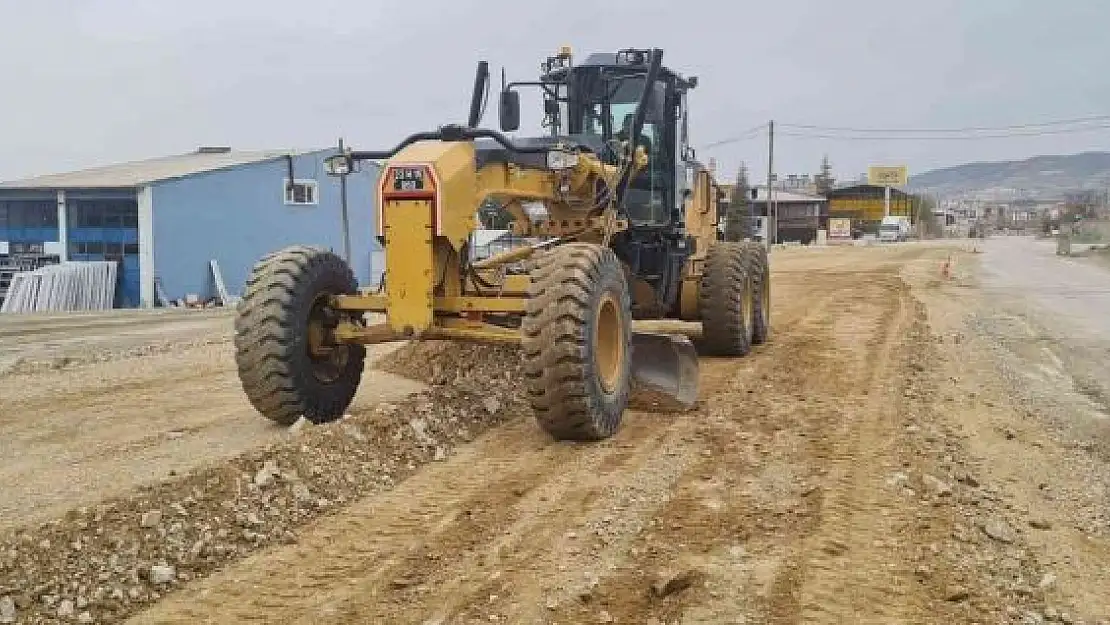 'Elazığ Belediyesi yol yapım çalışmalarını sürdürüyor'