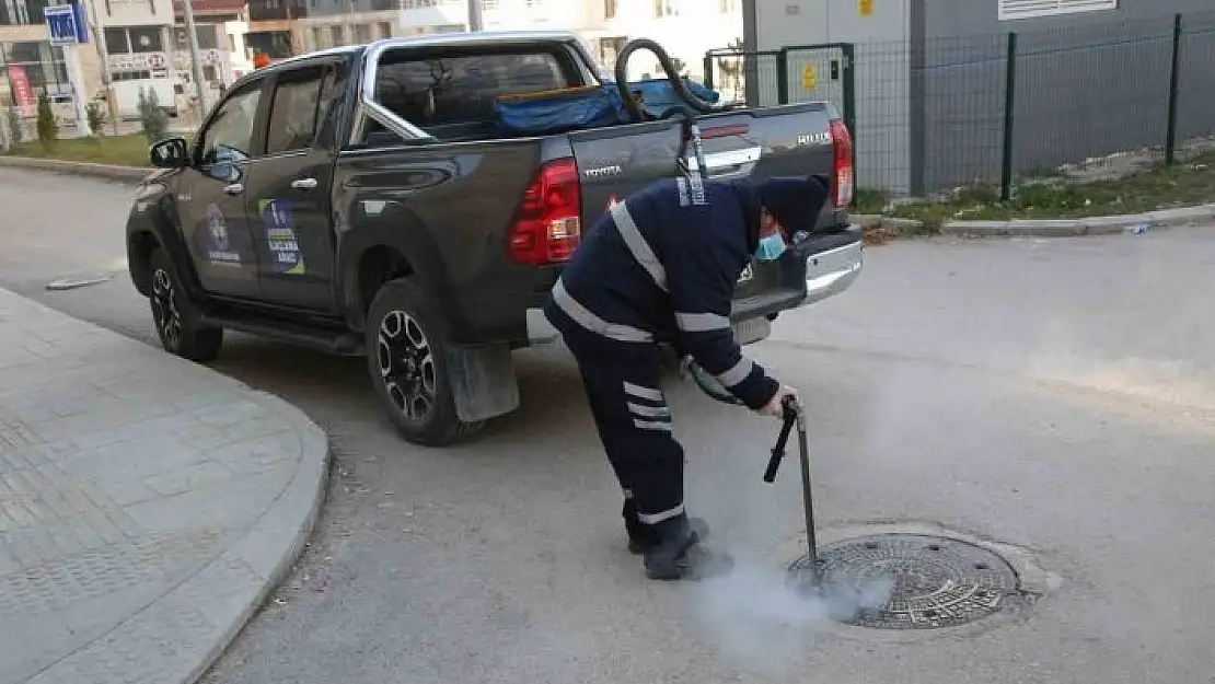 'Elazığ Belediyesinden kanal sisleme ve ilaçlama çalışması'