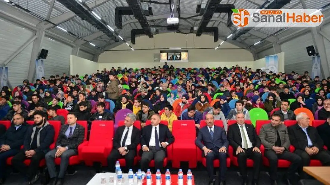 Elazığ'da 'Geleceğim Mesleğim' konferansı