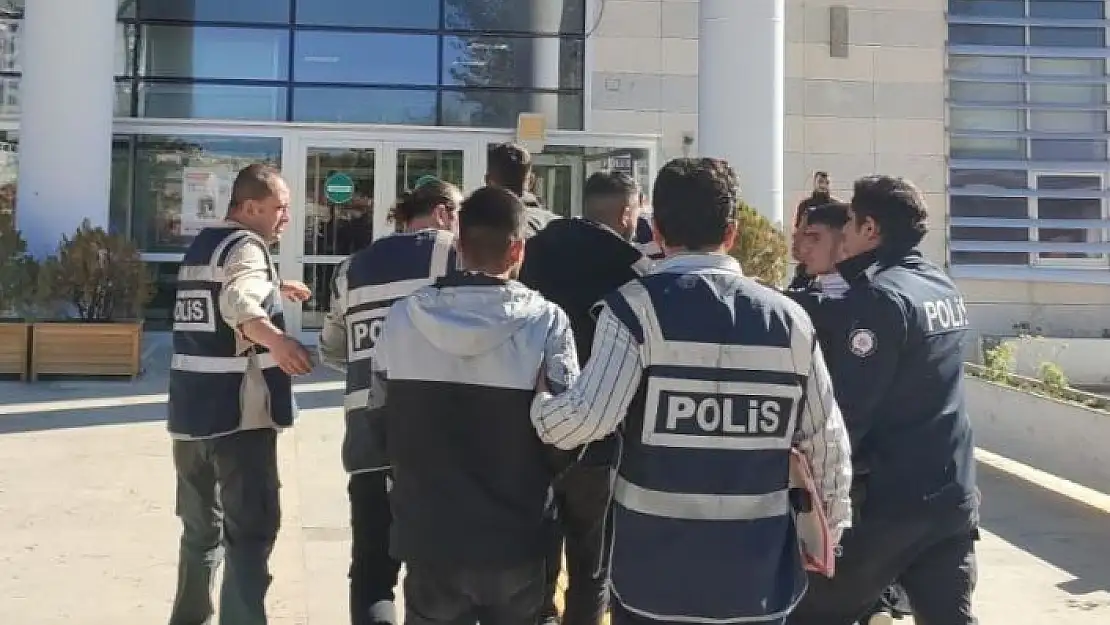 'Elazığ´da 117 adet suç kaydı bulunan 3 şüpheli tutuklandı'