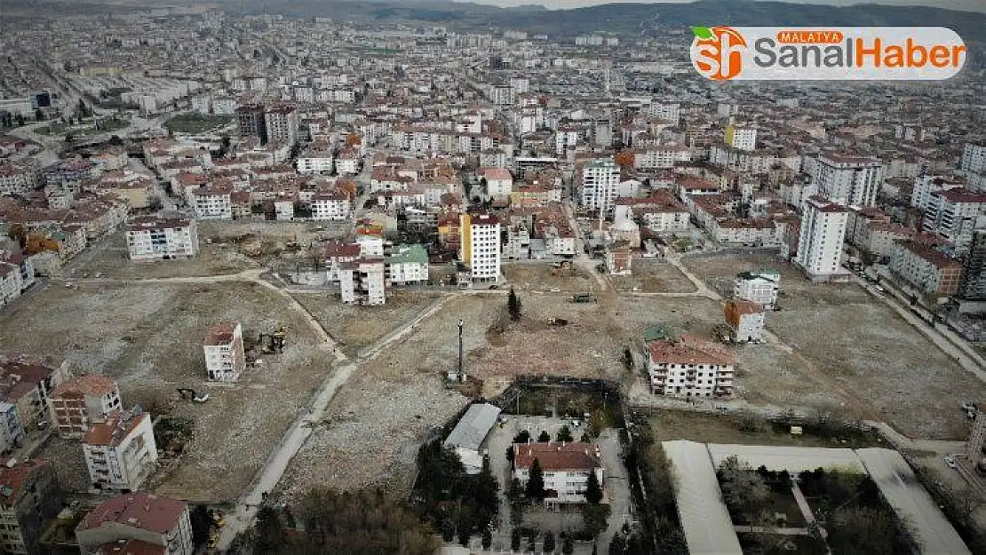 Elazığ'da 14 kişinin hayatını kaybettiği mahallenin son hali görüntülendi