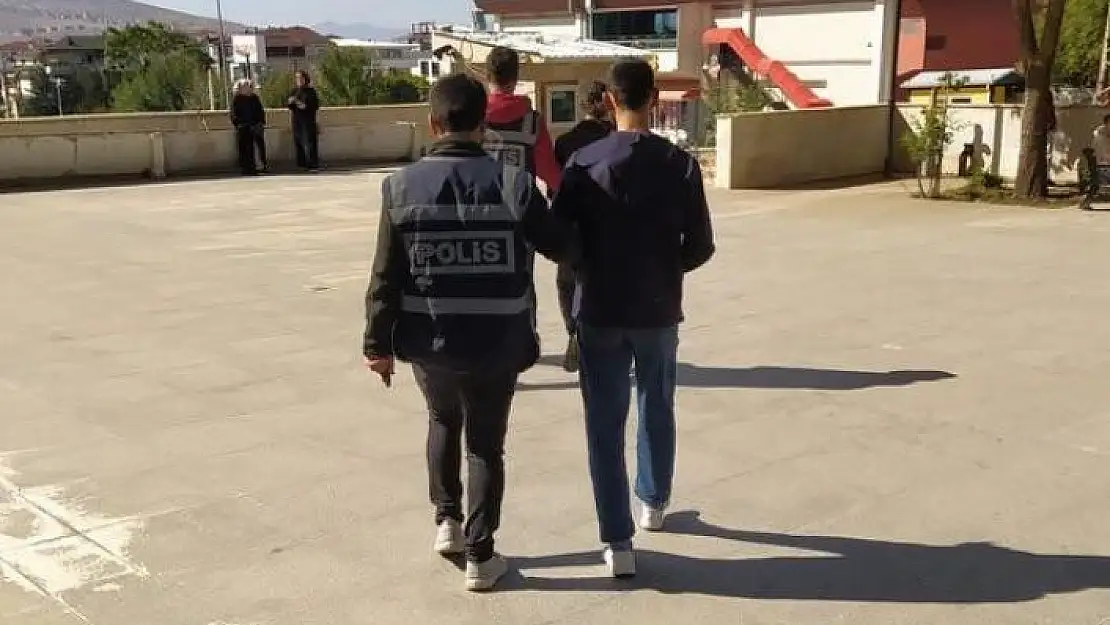 'Elazığ´da 16 yıl kesinleşmiş hapis cezası bulunan 2 zanlı tutuklandı'