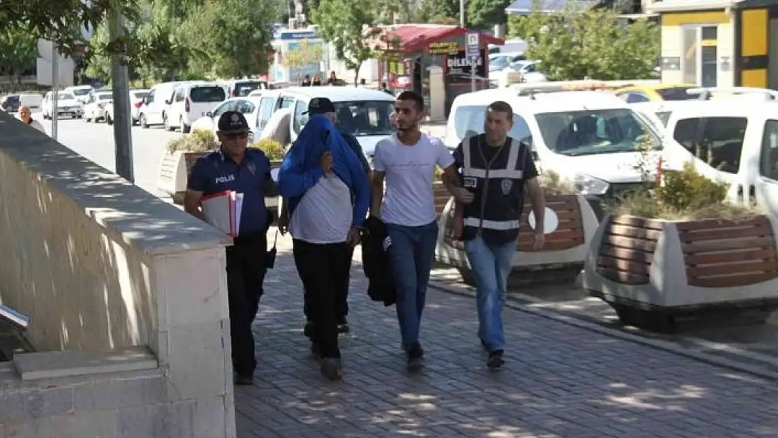 'Elazığ´da 19 suç kaydı olan 2 hırsız kaza yaptıktan sonra yakalandı'