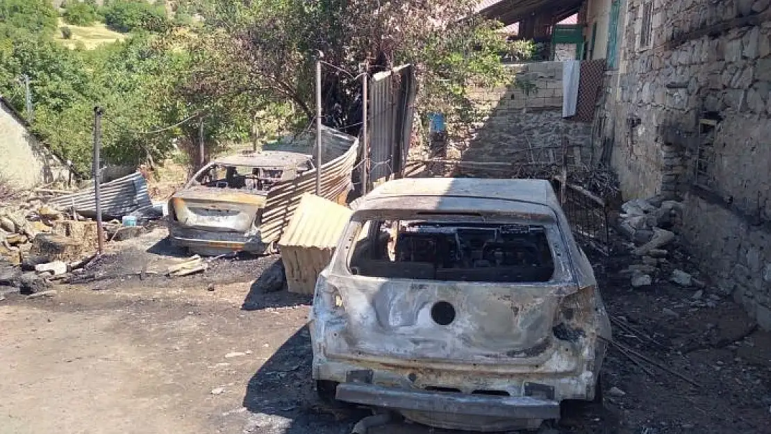 'Elazığ´da 2 araç küle döndü, 1 ev kullanılamaz hale geldi'