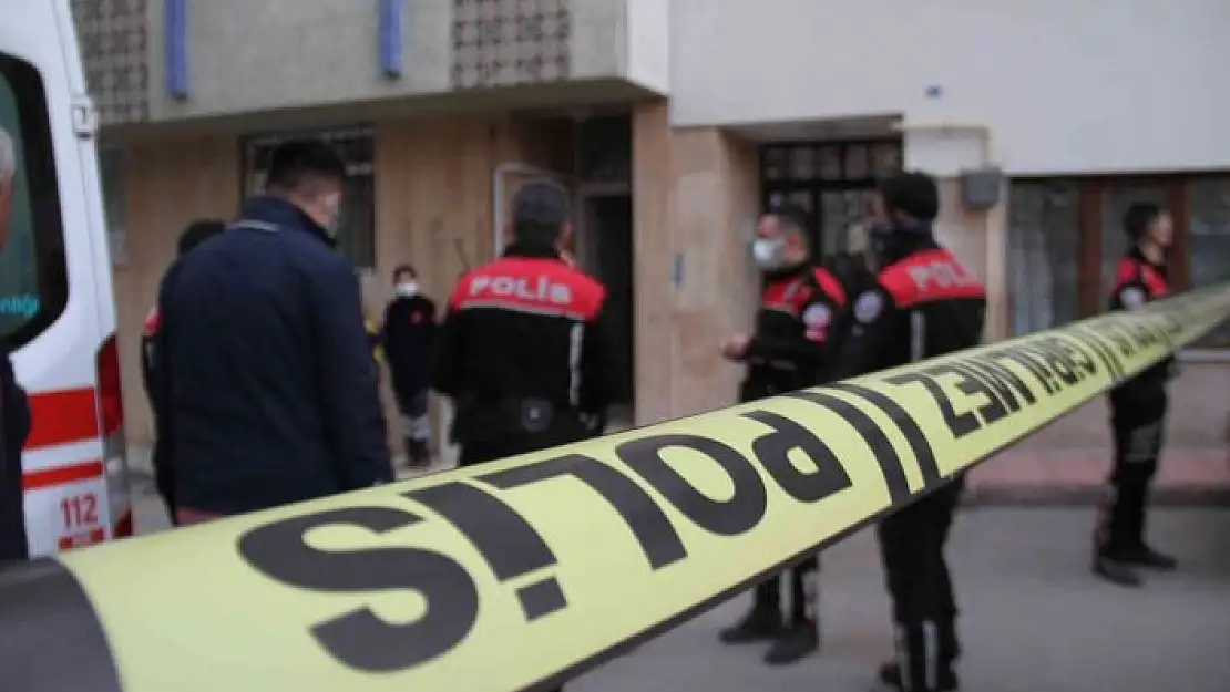 'Elazığ´da 2 kişinin öldüğü olayda yaralanan çocuğun yaşam mücadelesi sürüyor'