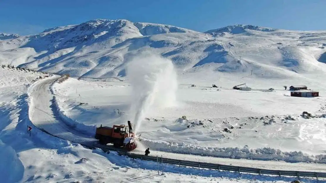 'Elazığ´da 72 köy yolu ulaşıma kapandı'