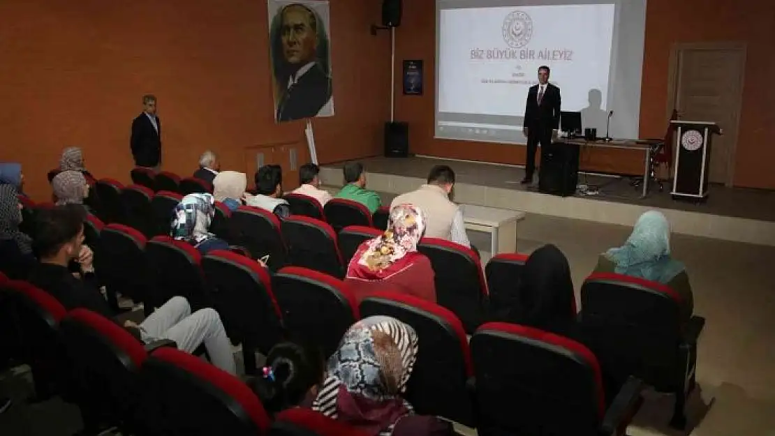 'Elazığ´da  ailelere ´Değerler Eğitimi´ eğitimi  verildi'