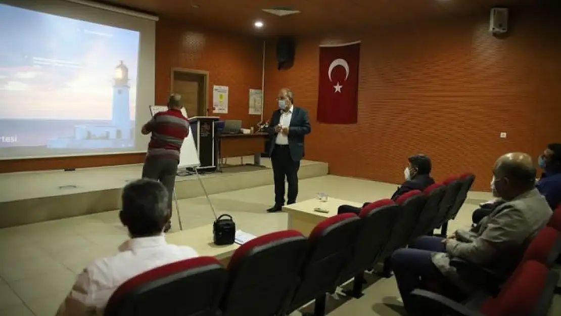 'Elazığ´da '' Akademik Yazım ve Araştırma Teknikleri'' eğitimi'