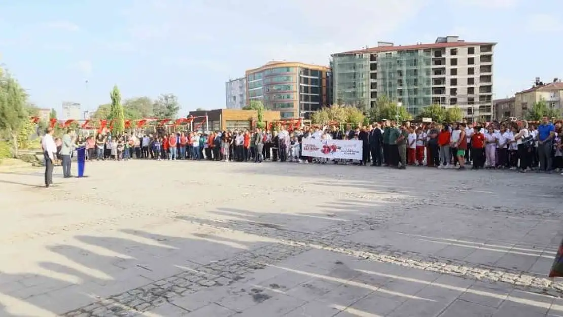 'Elazığ´da Amatör Spor Haftası kortej yürüyüşüyle başladı'