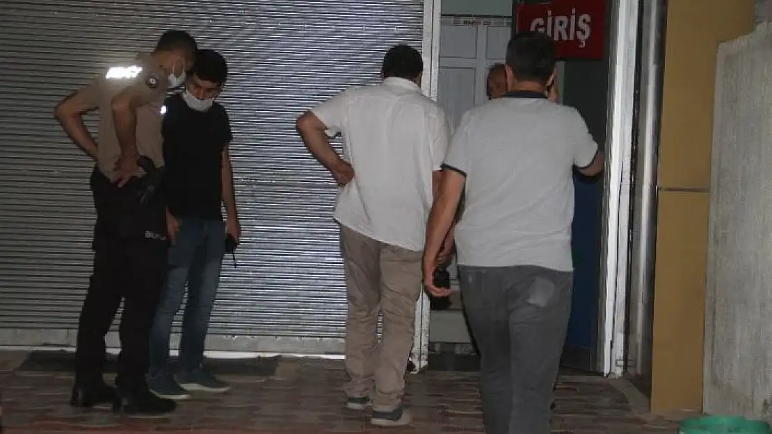 'Elazığ´da ateş ettiği binada  5 kişiyi yaralayan şüpheli tutuklandı'