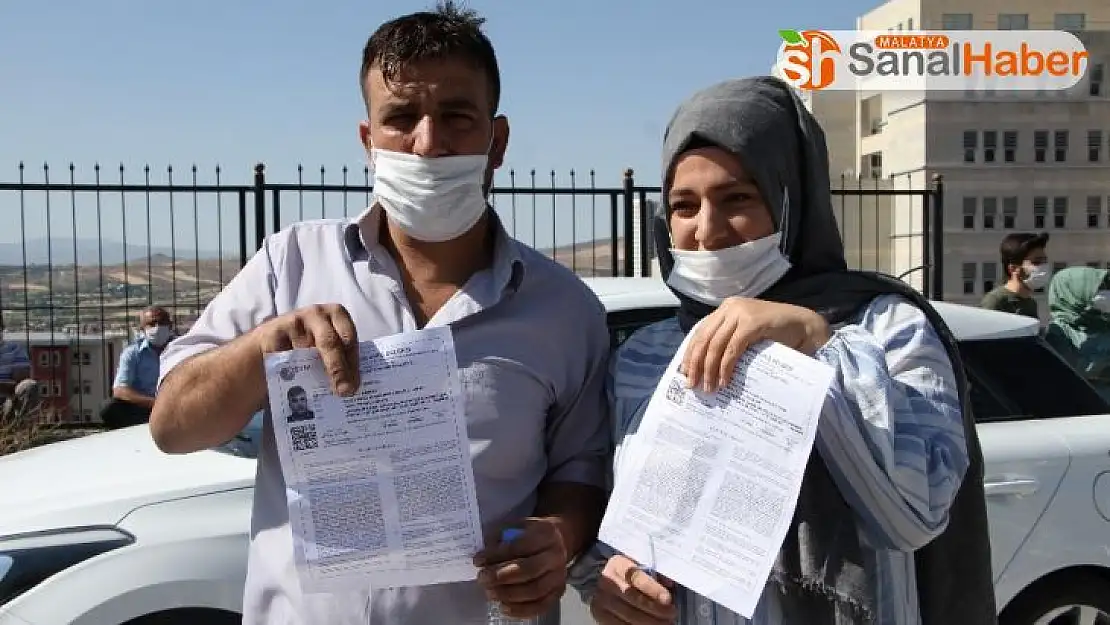 Elazığ'da baba kız birlikte üniversite sınavına girdi