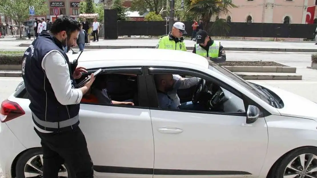 'Elazığ´da bayramın ilk gününde asayiş uygulaması gerçekleştirildi'
