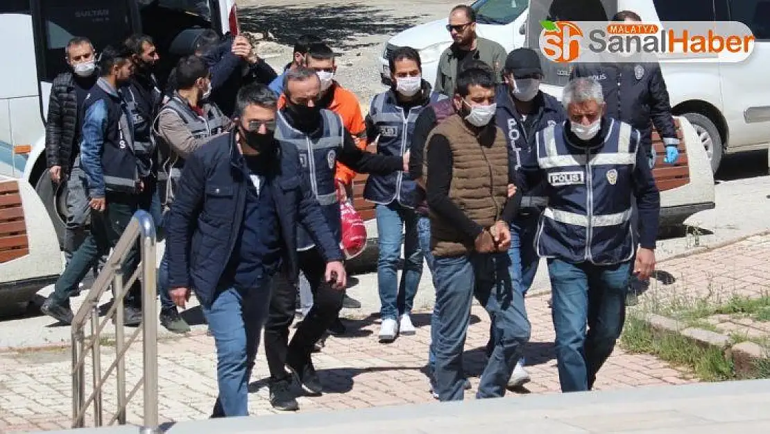 Elazığ'da darp ve çıplak fotoğrafla şantaja 6 tutuklama