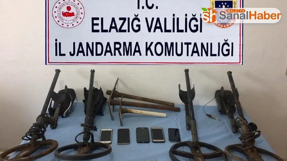 Elazığ'da define arayan 5 şüpheli yakalandı