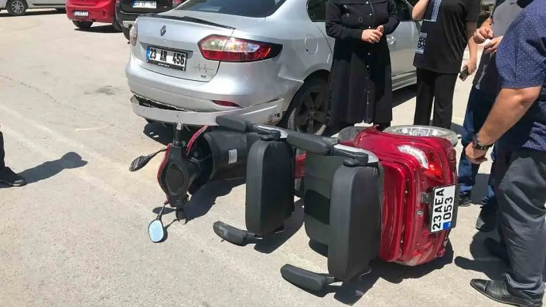 'Elazığ´da elektrikli motosiklet otomobile çarptı: 1 yaralı'