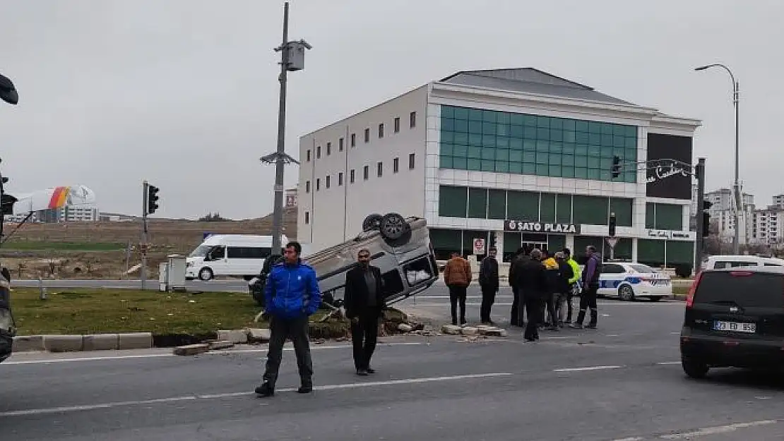 'Elazığ´da emniyet kemeri hayat kurtardı'