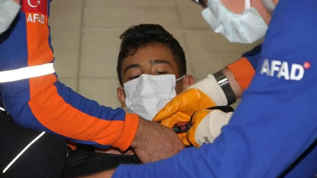 'Elazığ´da gerçeği aratmayan deprem ve yangın tatbikatı: 500 kişi katıldı'
