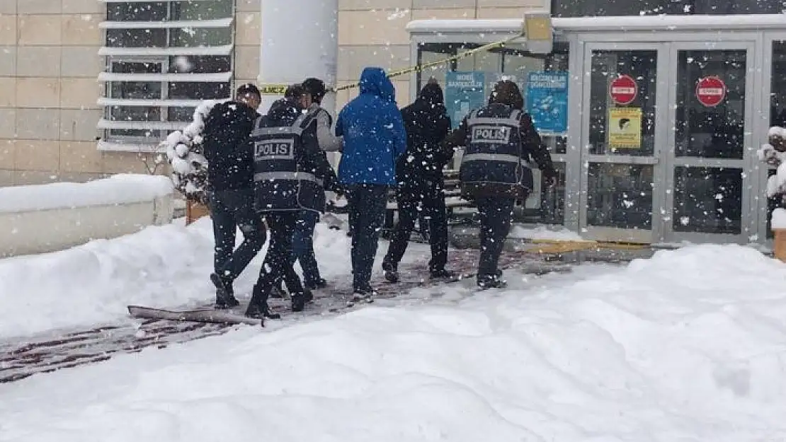 'Elazığ´da hırsızlık şüphelileri yakalandı'