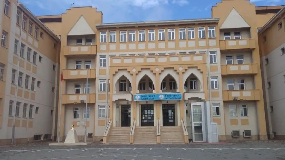 'Elazığ´da iki farklı okuldaki iki sınıfta korona virüs nedeni ile eğitime ara verildi'