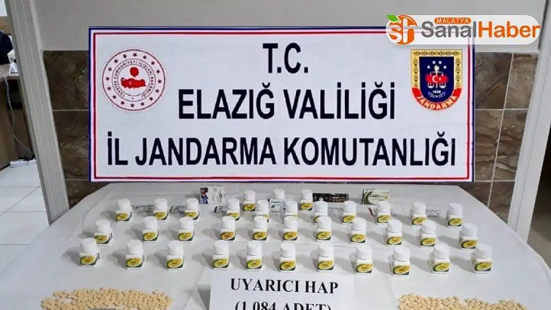 Elazığ'da jandarma ekipleri binden fazla uyarıcı hap ele geçirdi