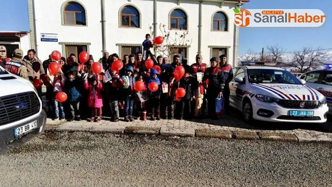 Elazığ'da jandarmadan 'Sizden Biriyiz' projesi