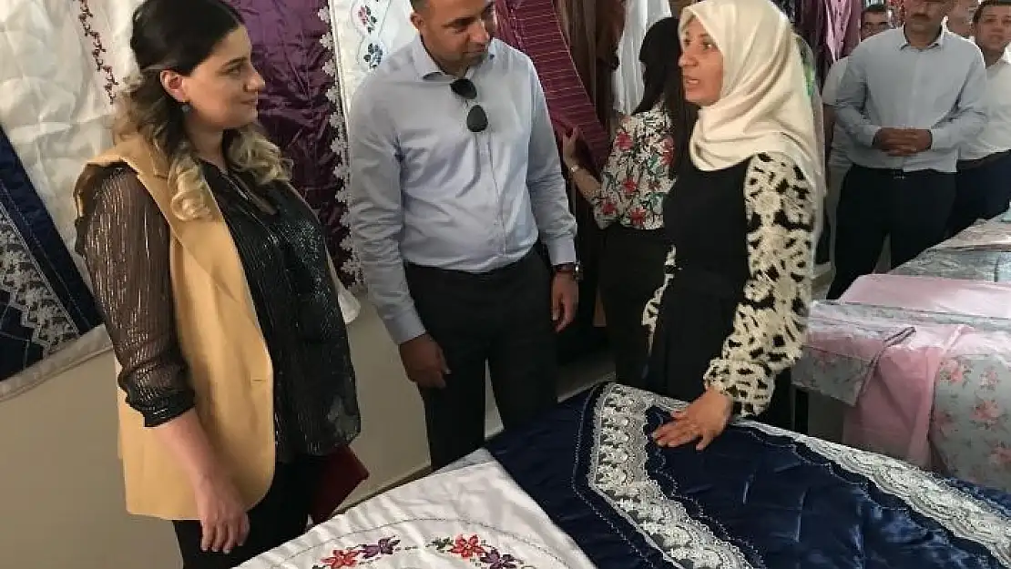 'Elazığ´da kadınların ürünleri sergilendi'