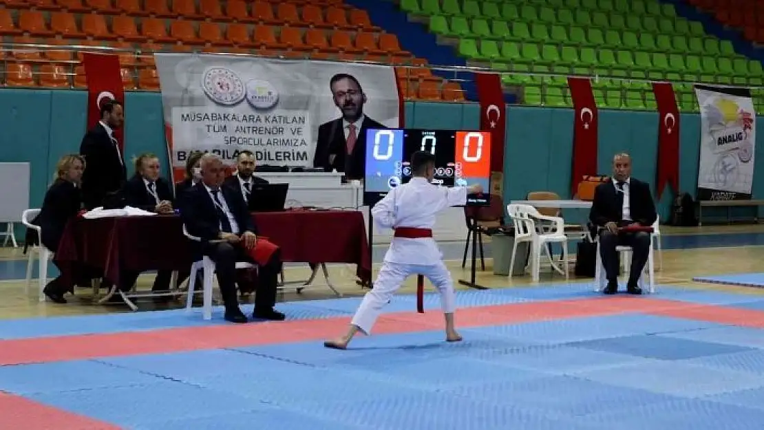 'Elazığ´da karate grup müsabakaları başladı'