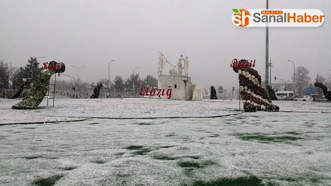 Komşuda mevsimin ilk karı yağdı