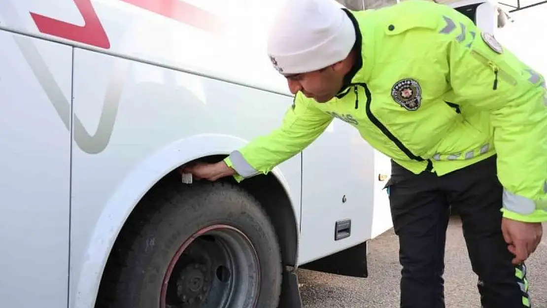 'Elazığ´da kış lastiği denetimleri sürüyor'