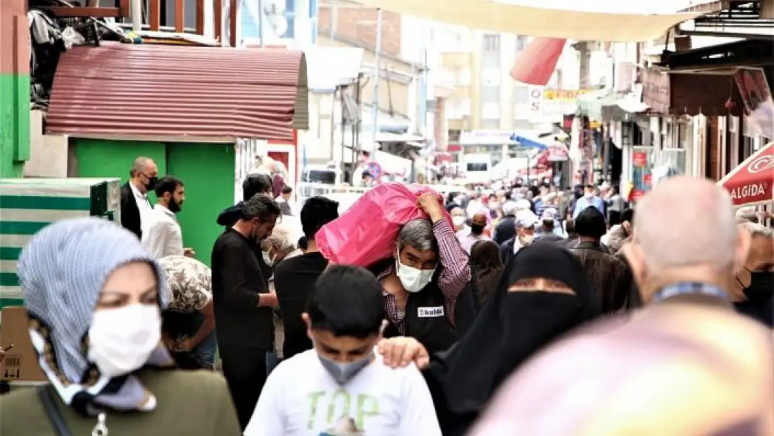 'Elazığ´da kısıtlama öncesi alışveriş yoğunluğu'