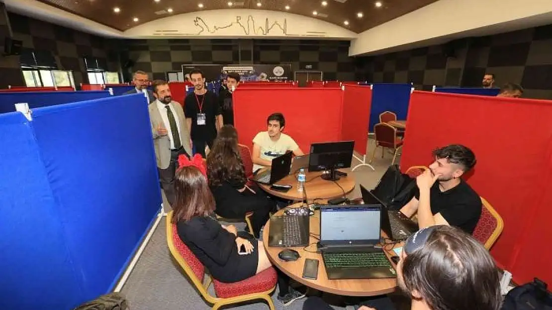 'Elazığ´da, ''NASA Space Apps Challenge'' etkinliğine yoğun ilgi'