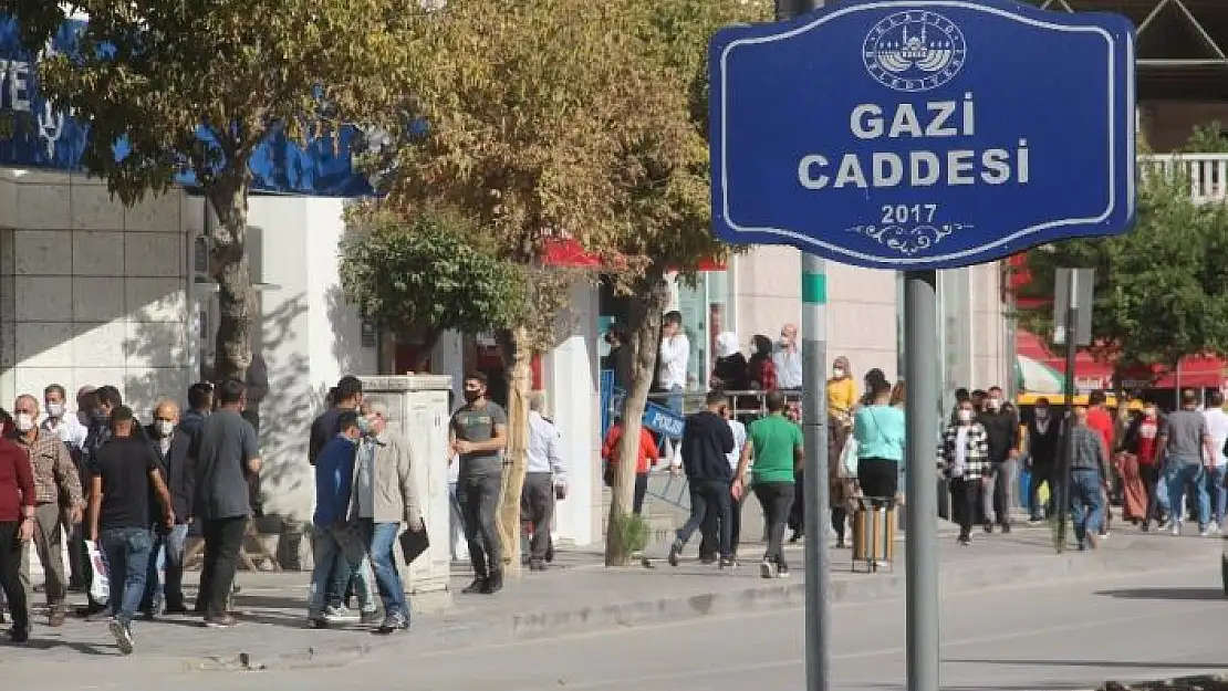 'Elazığ´da o caddelerde sigara içme yasağı başladı, vatandaşlar destek verdi'