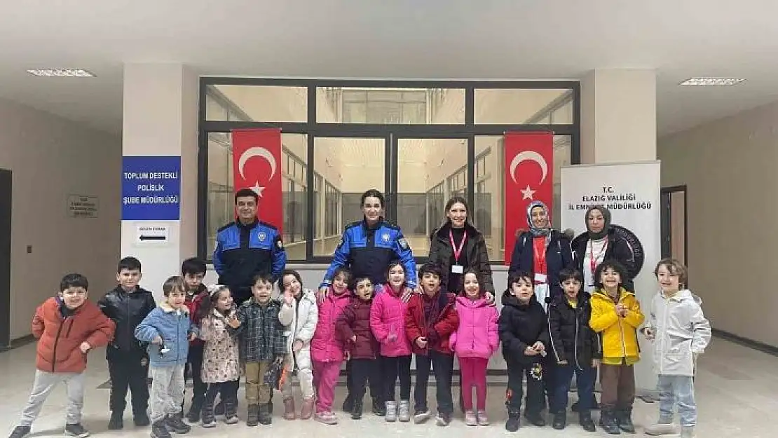 'Elazığ´da öğrenciler polisleri unutmadı'