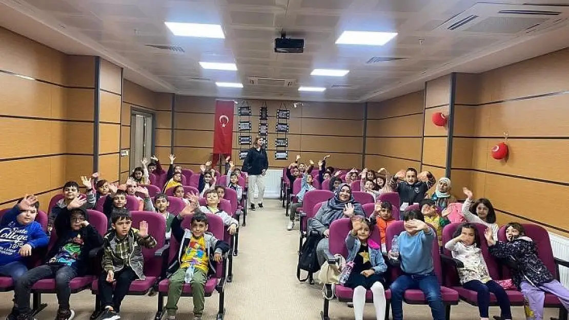 'Elazığ´da öğrenciler sinema etkinliğinde buluştu'