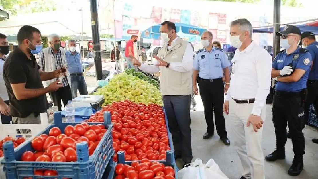 'Elazığ´da pazar yerlerinde Covid-19  denetimi'