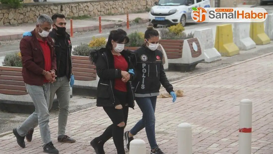 Elazığ'da poşet poşet esrarla yakalanan 2 şüpheli tutuklandı