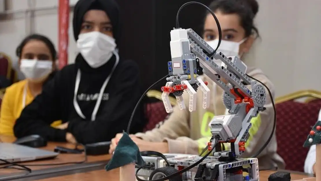 'Elazığ´da Robotik ve Kodlama Proje Şenliği başladı'