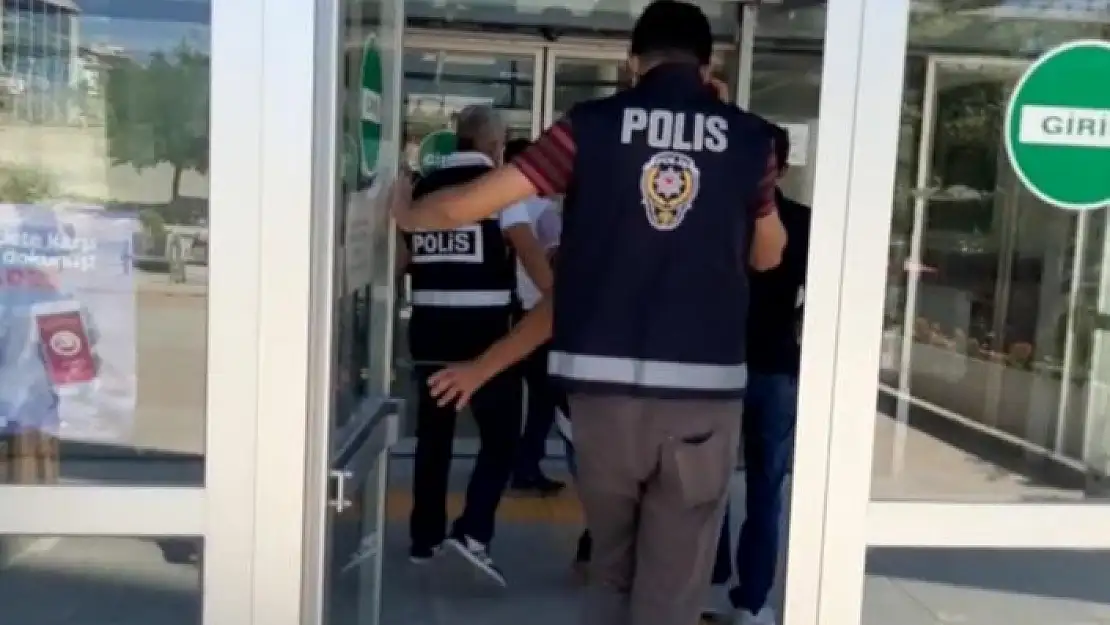'Elazığ´da silahla yaralama ile ilgili 3 şüpheli adliyeye sevk edildi'
