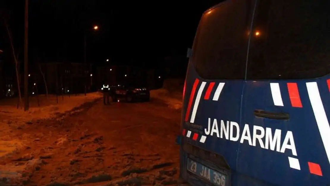 'Elazığ´da silahlı, bıçaklı kavga: 2 yaralı'