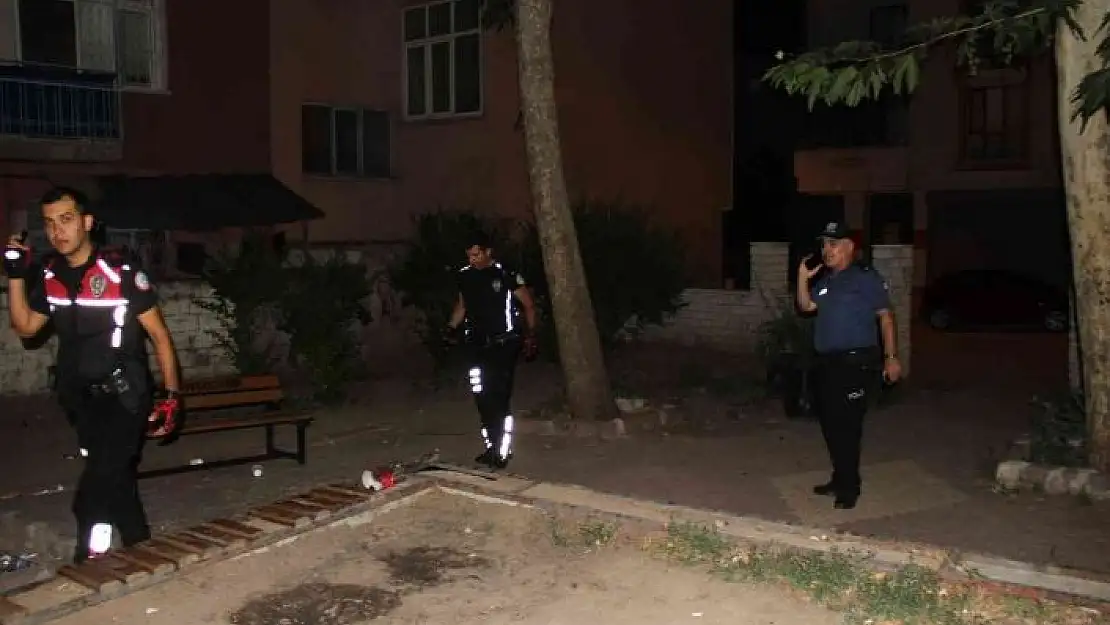 'Elazığ´da silahlı kavgada parkta oturan kadınlar saçmaların hedefi oldu: 5 yaralı'