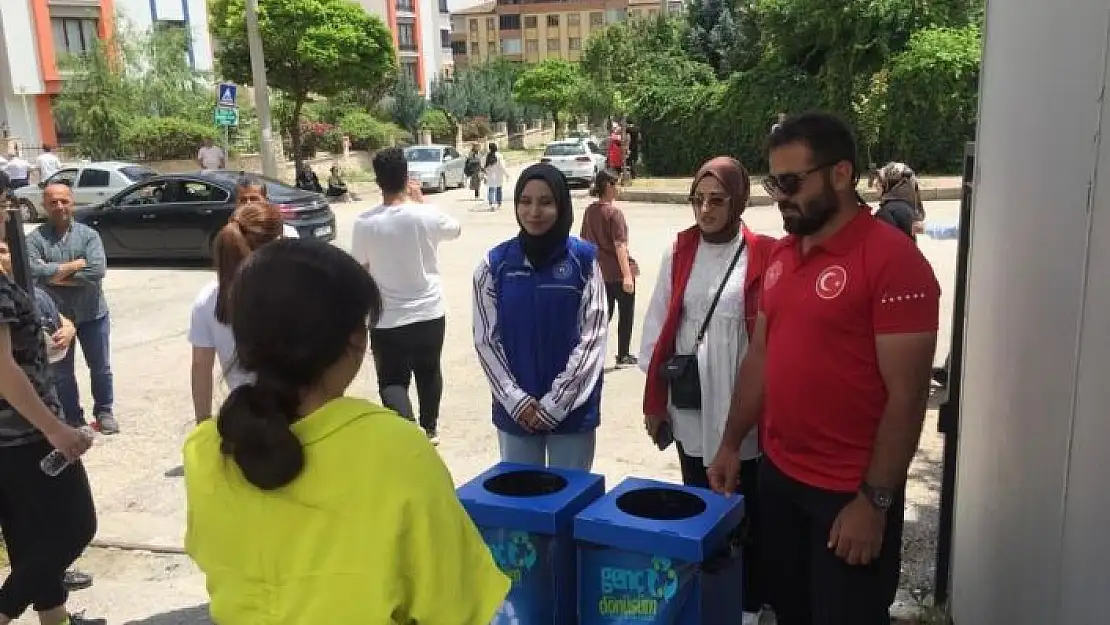 'Elazığ´da sınav kalemleri öğrenciler için  toplandı'